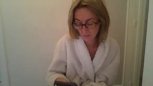 LEA38FRANCH's cam snapshot