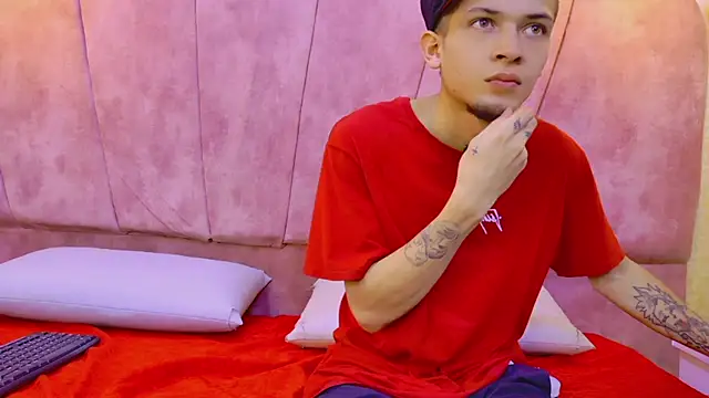 CharlotteandTaylorr live sex cam