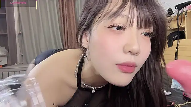 Yaya--728 live sex cam