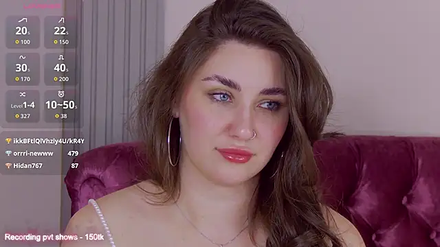 KiraBarlows live sex cam