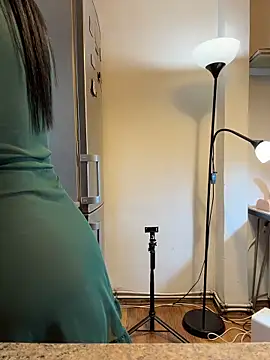 Hotmomcheckk_ live sex cam