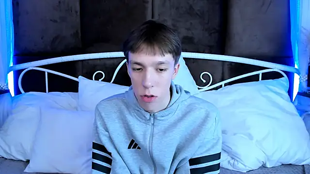 MarkBranston live sex cam