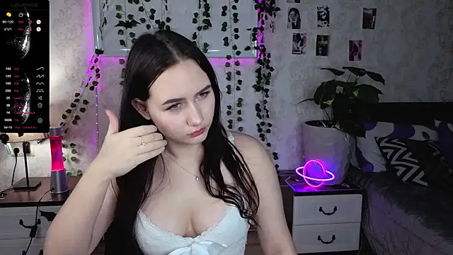 AvowedSky live sex cam