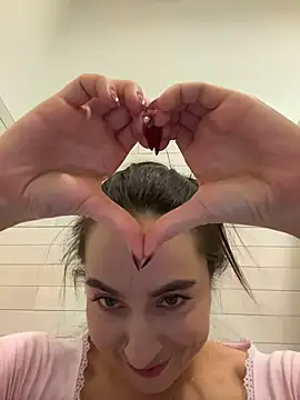 Holly_Play live sex cam