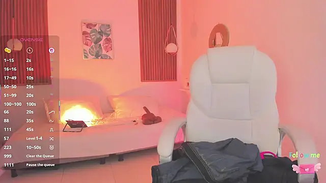 TiffanyWright live sex cam