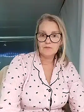 irinamaux live sex cam