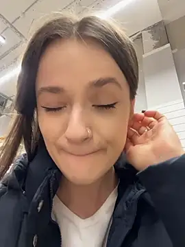 KittyQueeny live sex cam