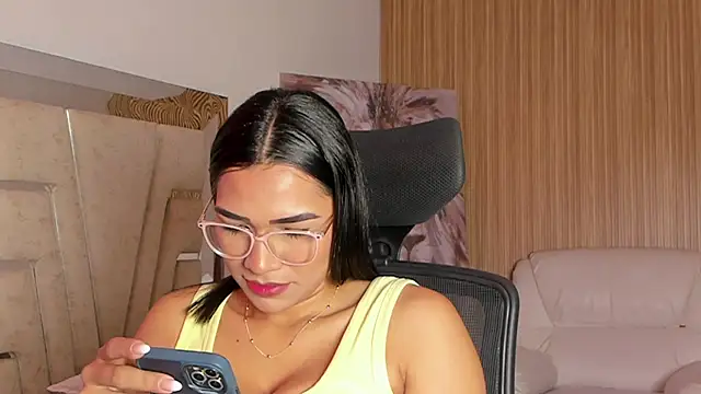 katemooss_'s cam snapshot