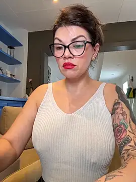 CarlaConnorTV's cam snapshot