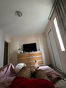 MysterBearMG live sex cam