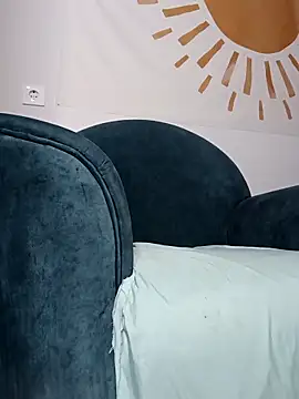 KisaVixen's cam snapshot