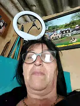 clarita_01's cam snapshot