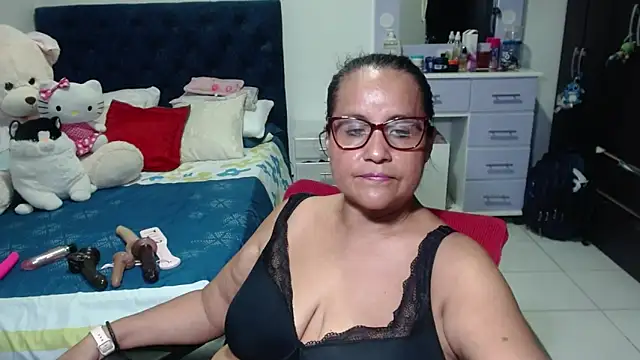 pervert_mommy_'s cam snapshot