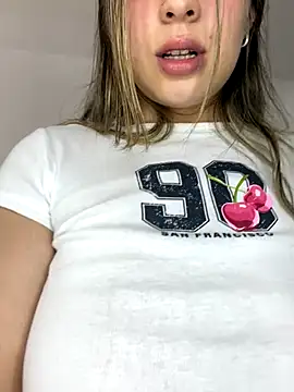 Cloee_Rainbow1 live sex cam