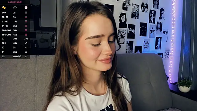 lovelyalivia live sex cam