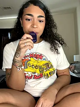 azaraxxxamor live sex cam