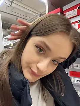 KittyQueeny live sex cam