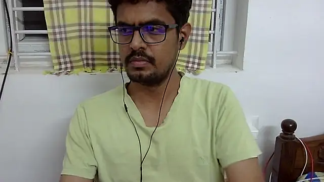 The_SHY_uncut live sex cam