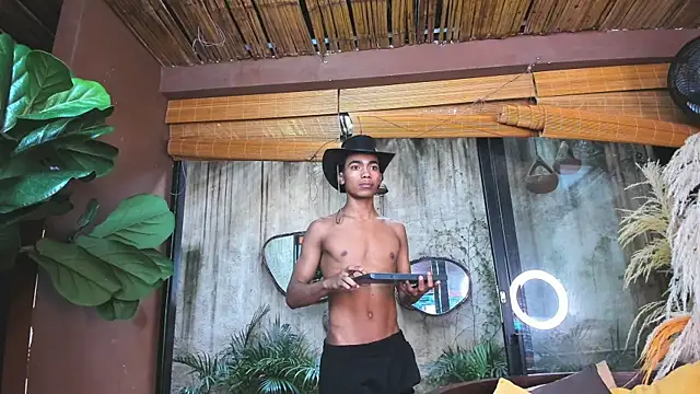 AlanCutee live sex cam