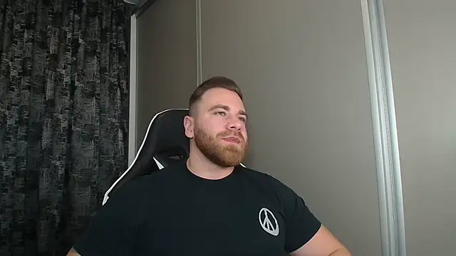 Thori92 live sex cam