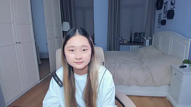 JadaShires live sex cam