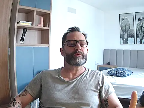 lorenzoDaddy's cam snapshot