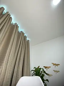 cuteluci_ live sex cam