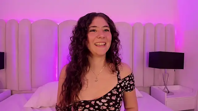 Emmalorez__'s cam snapshot