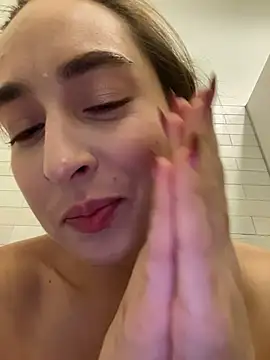 Holly_Play live sex cam