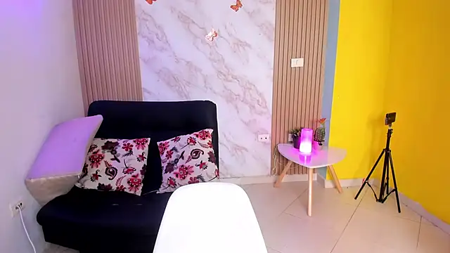 Megan_blue7's cam snapshot