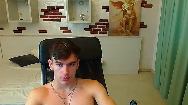 BradyFlint live sex cam