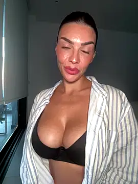 krissiswrld- live sex cam