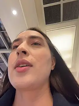 Holly_Play live sex cam