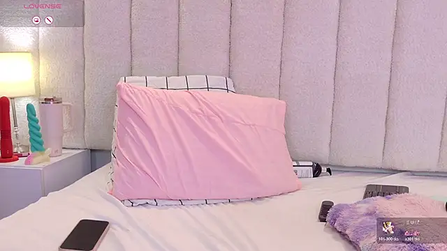 Mia_rom11 live sex cam