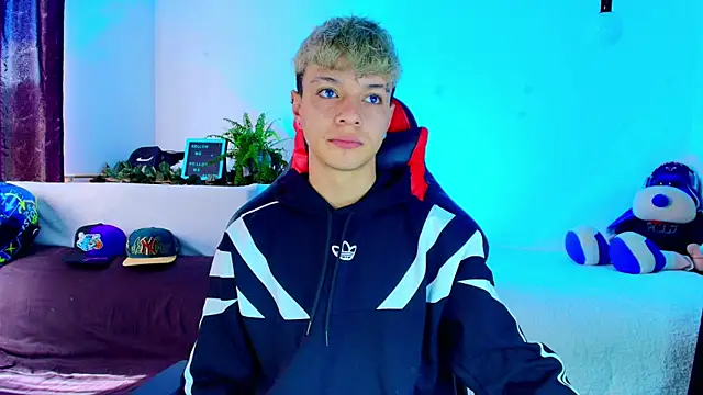 twink_sebas_ live sex cam