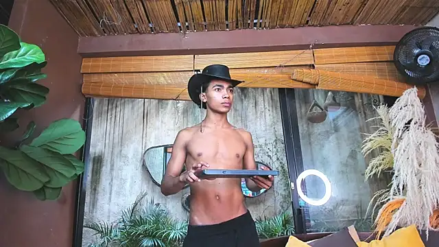 AlanCutee live sex cam