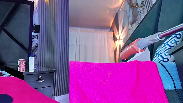 NathaxaLeans live sex cam