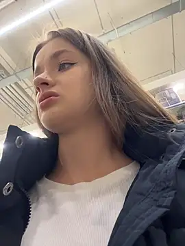 KittyQueeny live sex cam