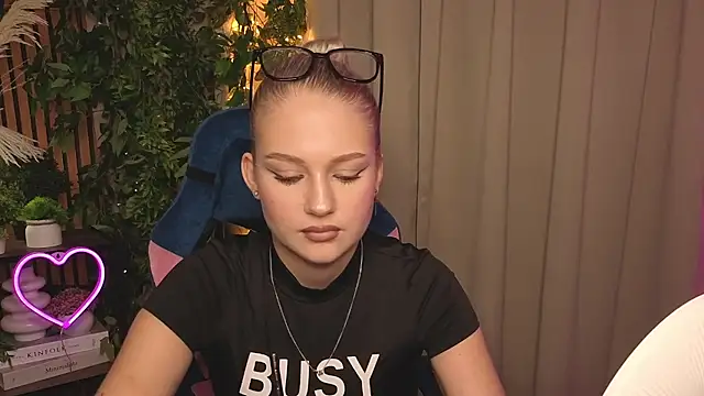 AnnieSwanson live sex cam