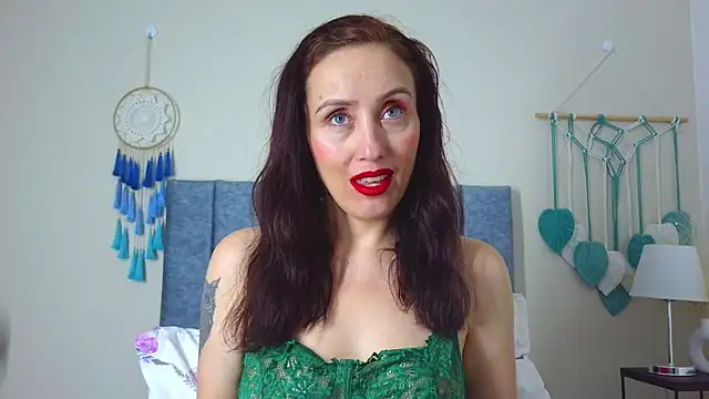 IberianMoonMK's cam snapshot