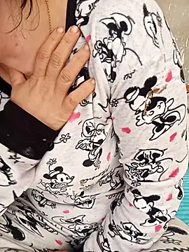 Rouzalinda's cam snapshot