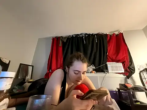 Snowbunnycake_131's cam snapshot