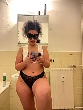 Milana_UK's cam snapshot