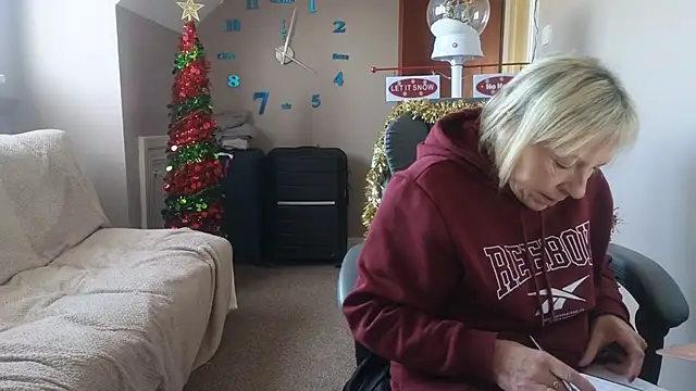 hollyjanesmith's cam snapshot