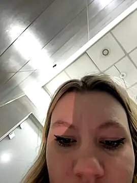 justmilaa's cam snapshot