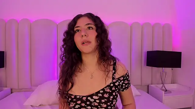 Emmalorez__'s cam snapshot