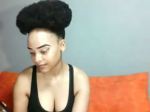 SmallSlut5 live sex cam