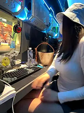 nideanbaby live sex cam