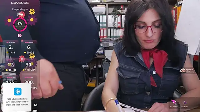 classyladyrellax live sex cam