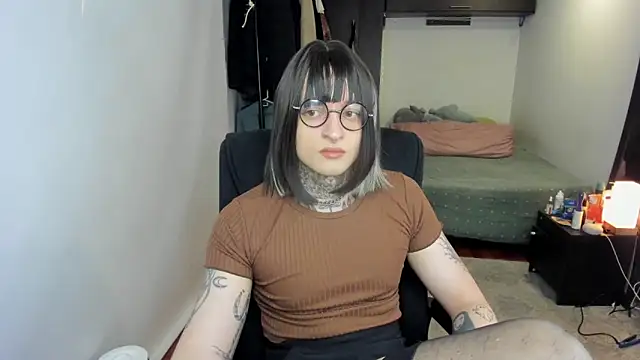 ShiiraVelkor live sex cam